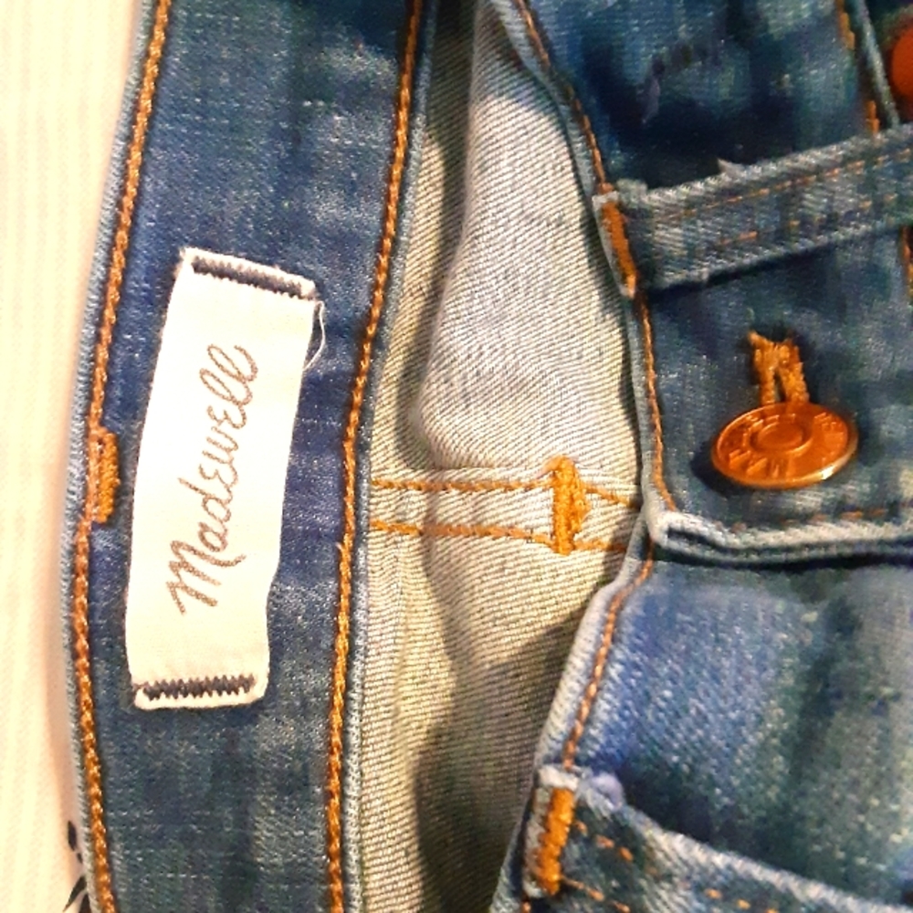 Madewell 9” high rise skinny distressed ankles